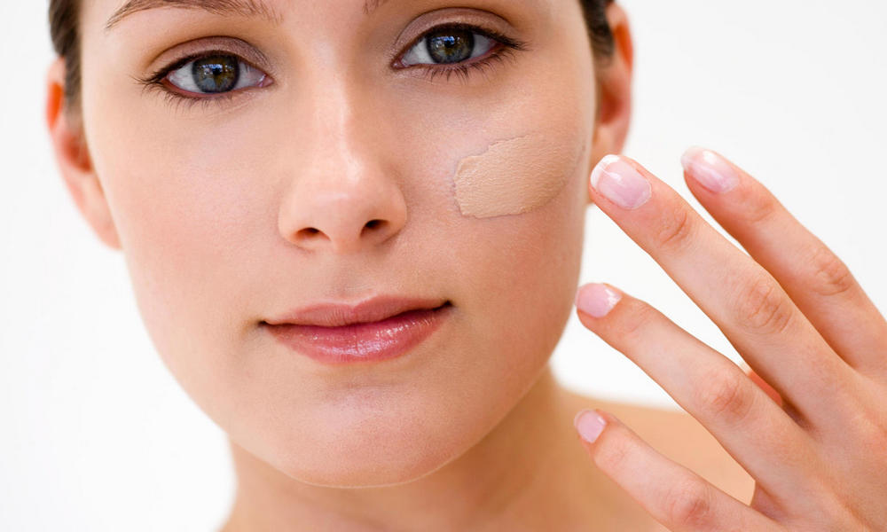 Как правильно наносить макияж на лицо в 2023 году: пошаговая инструкция с фото-примерами